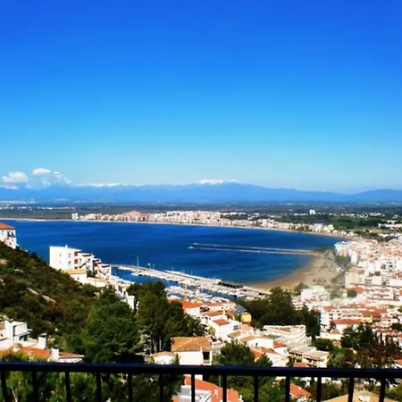 With View Apartment Montjoi