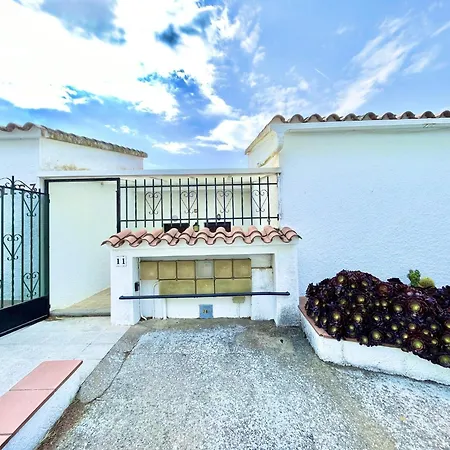 With View Apartment Montjoi