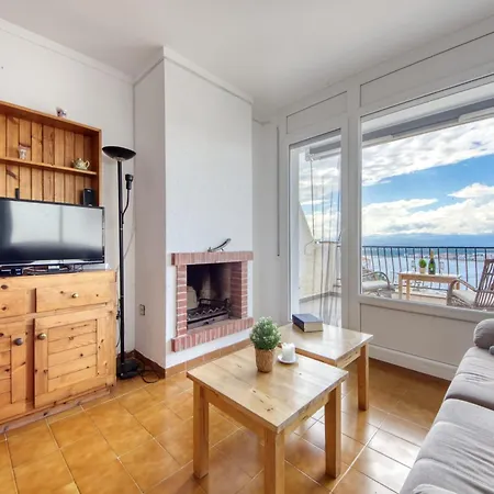 With View Apartment Montjoi