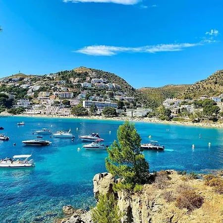With View Apartment Montjoi